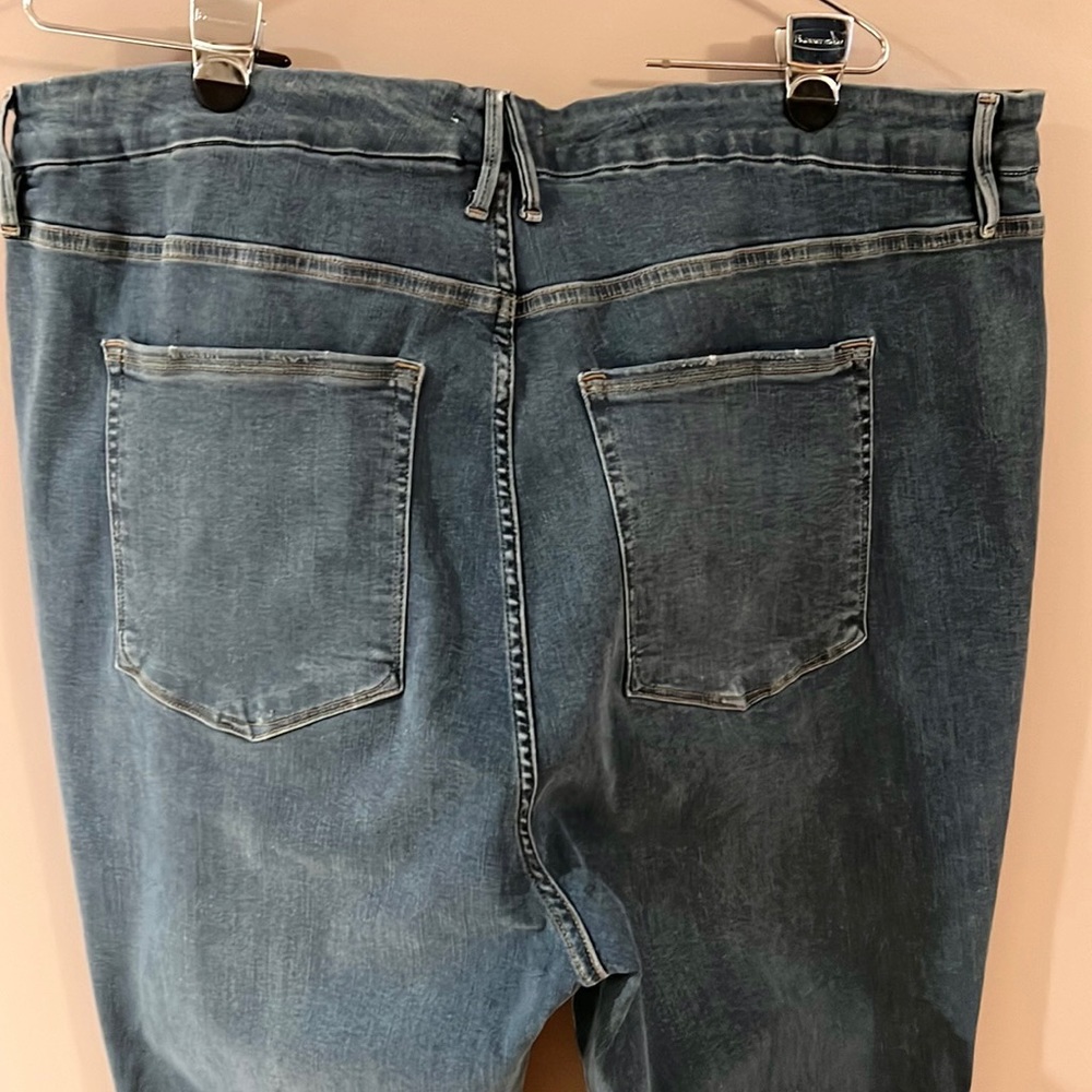 Good American Good Legs Jeans - Picture 7 of 8